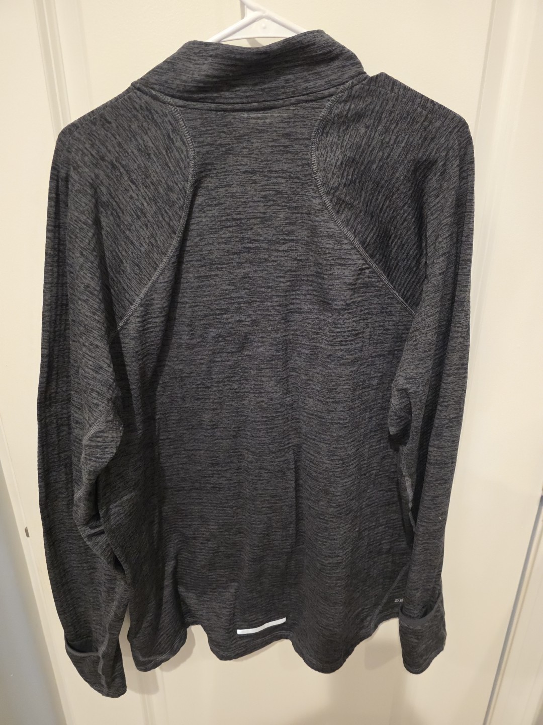 NIKE RUNNING, DRI-FIT….GRAY 1/4 Zip ACTIVEWEAR LONG SLEEVE Xl 23.5×29.5 gallery