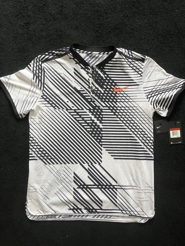 NWT Nike Federer RF Advantage 2017 Australian Open Shirt - 830905-100 - Size L gallery