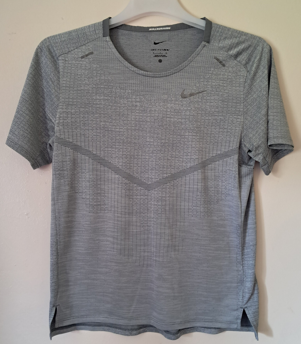 Nike Dri Fit Techknit Ultra ADV Smoke Grey Small Mens DM4753-010 (3788) gallery