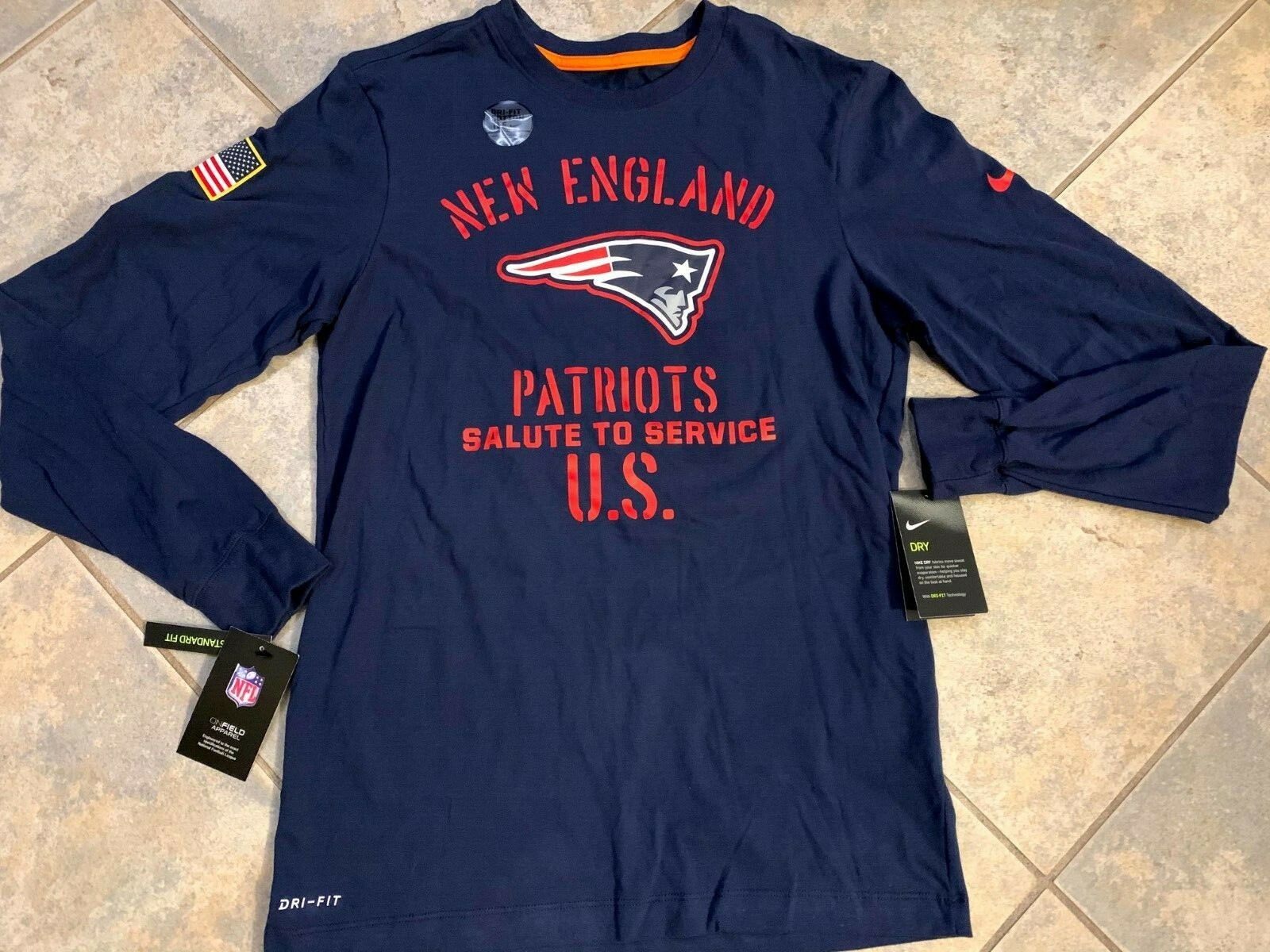 Nike NFL New England Patriots Long Sleeve T-Shirt Salute to Service Men's S gallery