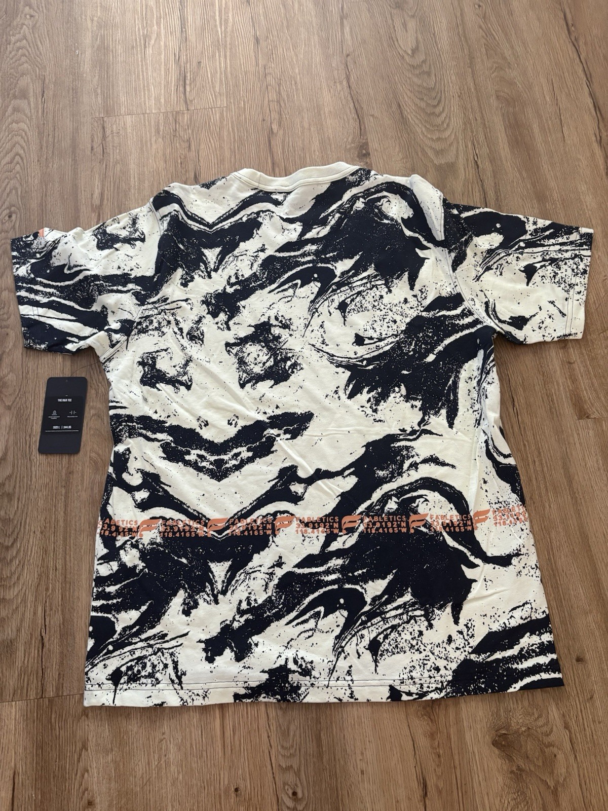 Fabletics The R&R Tee Luminous Sport Grit Cream/Navy Large Oversized gallery