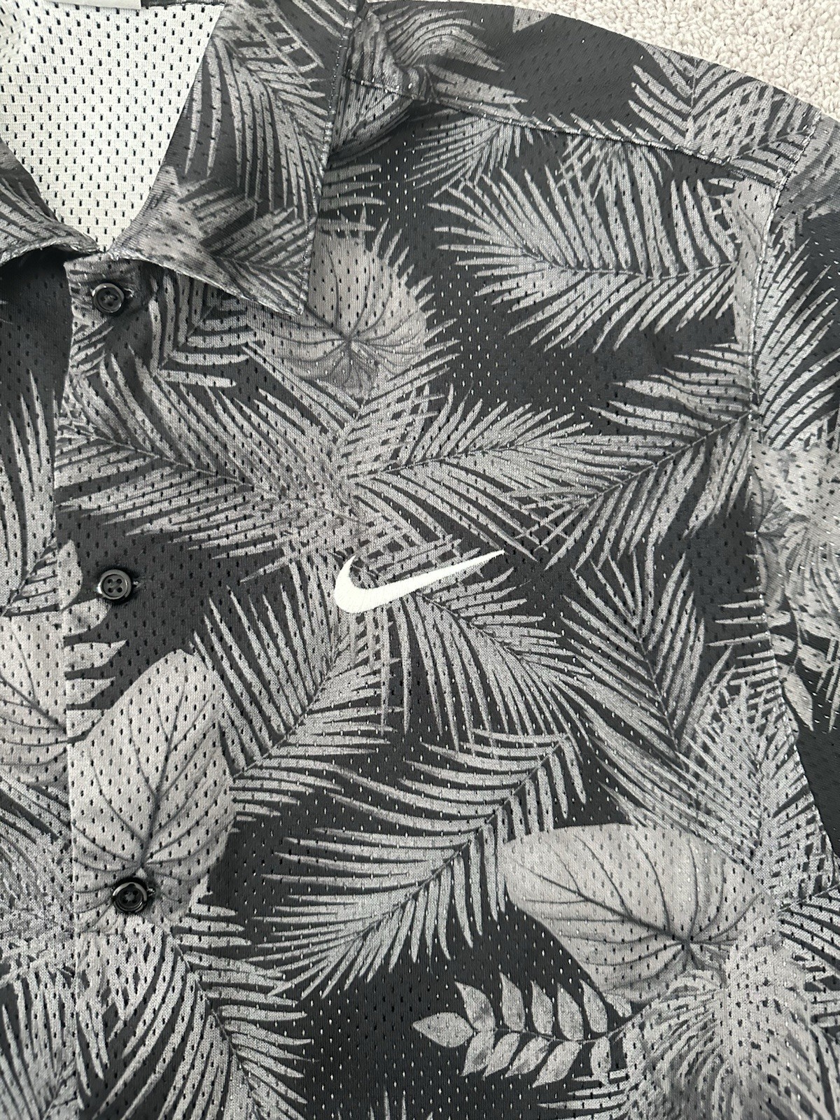 Nike Mens Short Sleeve Button Up Shirt Floral Black Grey Size L DO6165-012 gallery