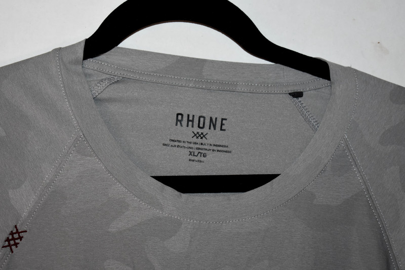 Rhone Men's Reign Camo Performance Workout Shirt Gray Size XL XLarge EUC gallery