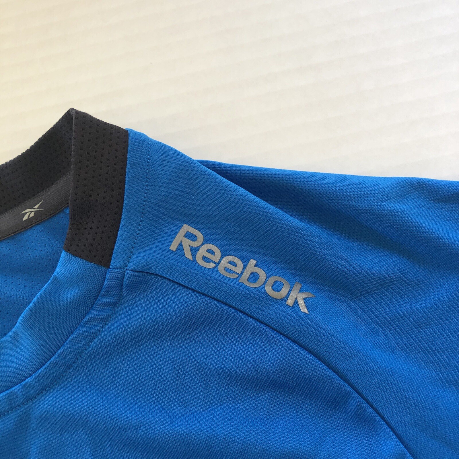 Reebok Blue Short Sleeve Athletic Top Men’s Sz S A3420 gallery
