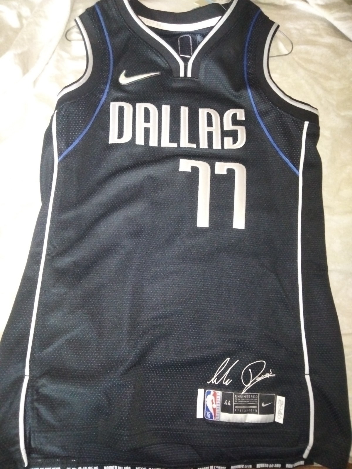 Luka Doncic Nike NBA Jersey NEW Select Series Size M Dallas Mavericks gallery