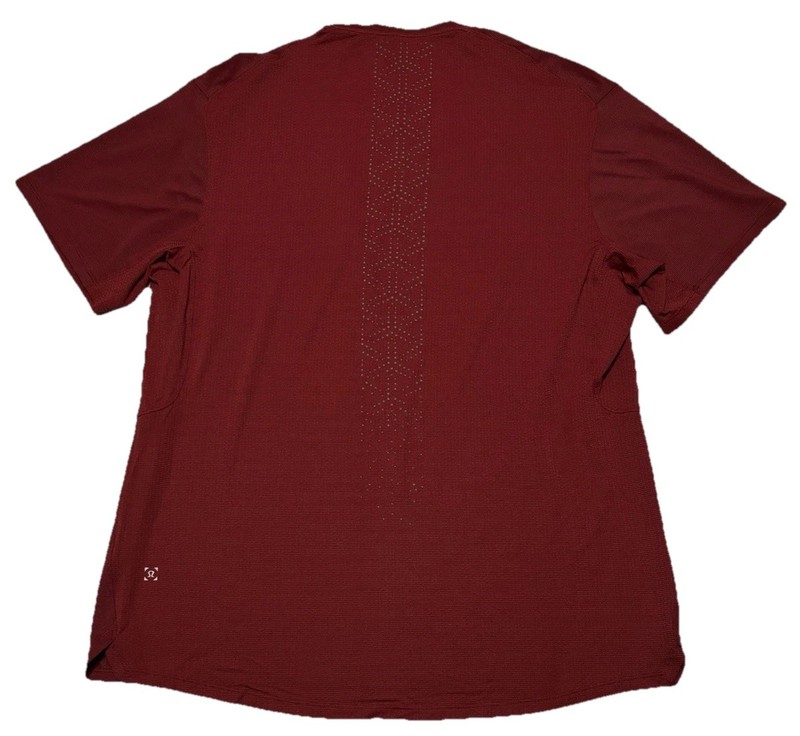 Lululemon Mens Size XL Runway SS Caliente T-Shirt Short Sleeve Burgundy gallery