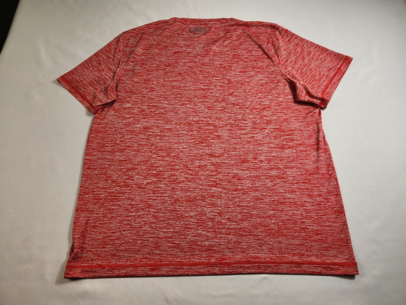 Under Armour Loose Performance Shirt Men Size XL Red Short Sleeve Activewear Tee gallery
