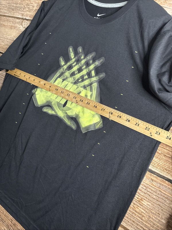 Nike Tee Dri-Fit Black Vapor Jet Football Gloves Graphic Shirt Men’s Extra Large gallery