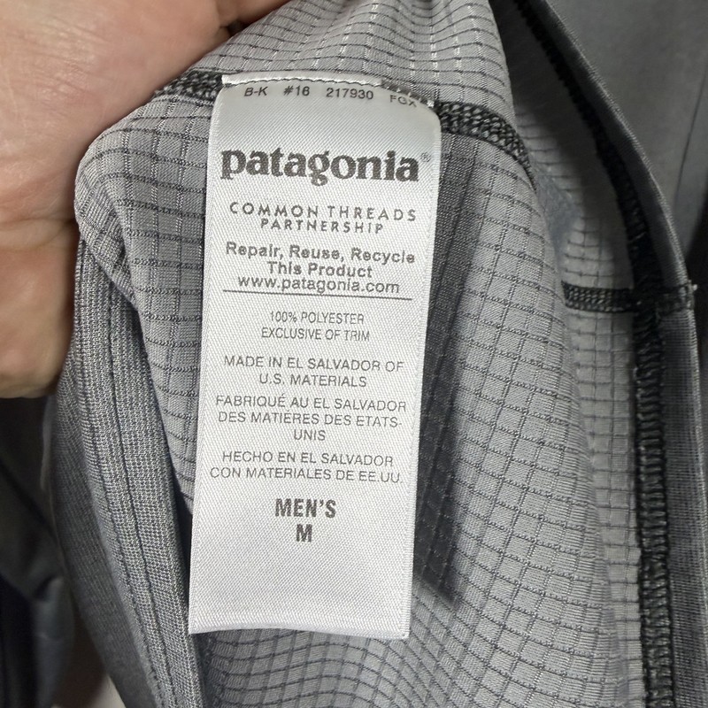 Patagonia Men’s Capilene Midweight Baselayer Size M Gray Outdoor Hiking 1/4 Zip gallery