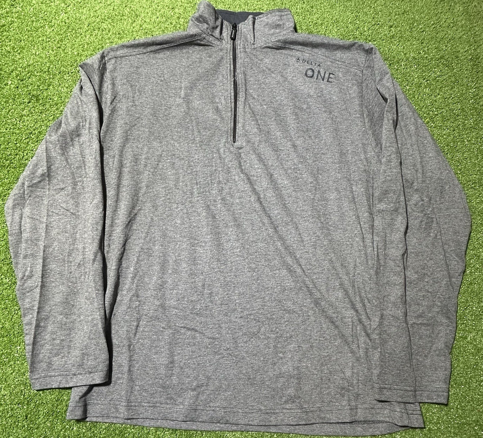 Delta One Airlines 1/4 Zip Pullover Sweater Men’s L/XL Gray Long Sleeve Employee gallery