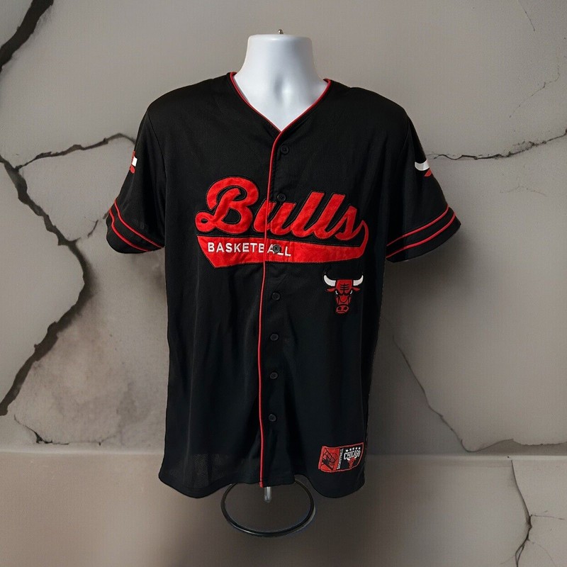Chicago Bulls Button Up Jersey Men Medium Baseball Style Jersey Black Red Trim gallery