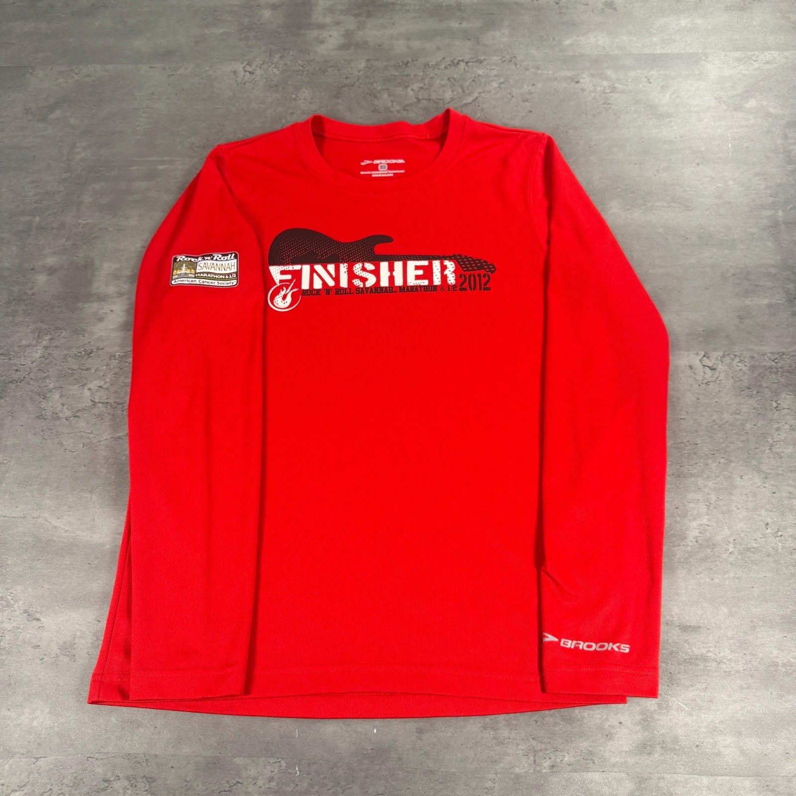 Brooks Performance Shirt Mens XS Red Rock n Roll Savannah Marathon Running 2012 gallery