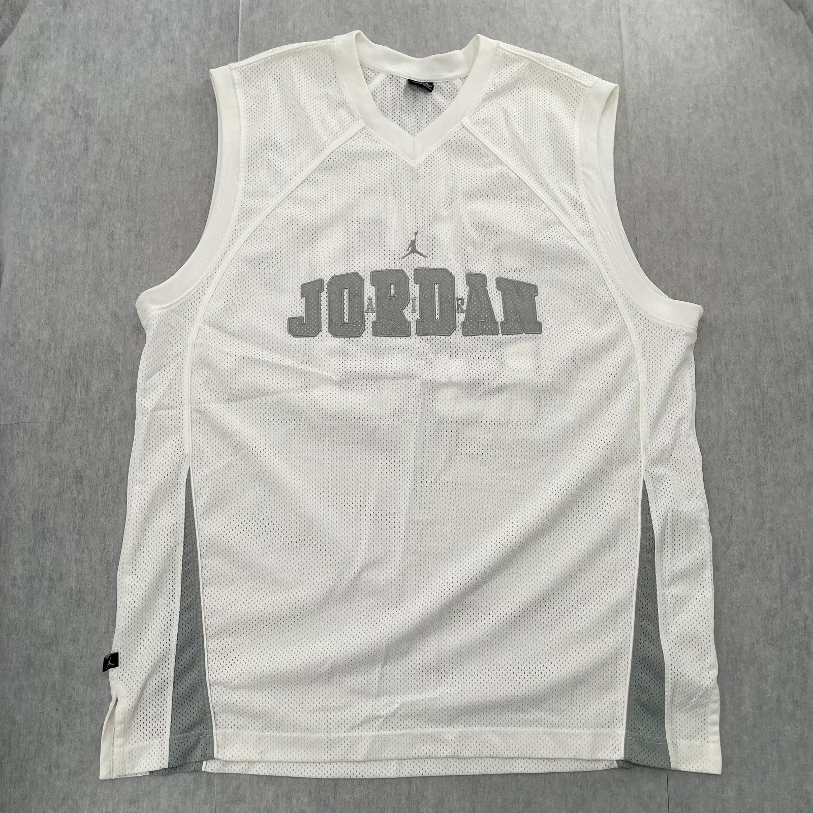 VINTAGE Air Jordan Jersey Adult 3XL White Stitched Nike Basketball Mens XXXL gallery