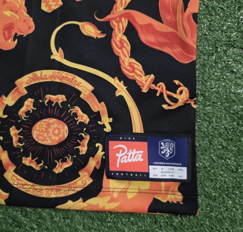 Size XXL-Nike x Patta Netherlands Academy Pro Lion Jersey (IH1678-010) FIFA! gallery