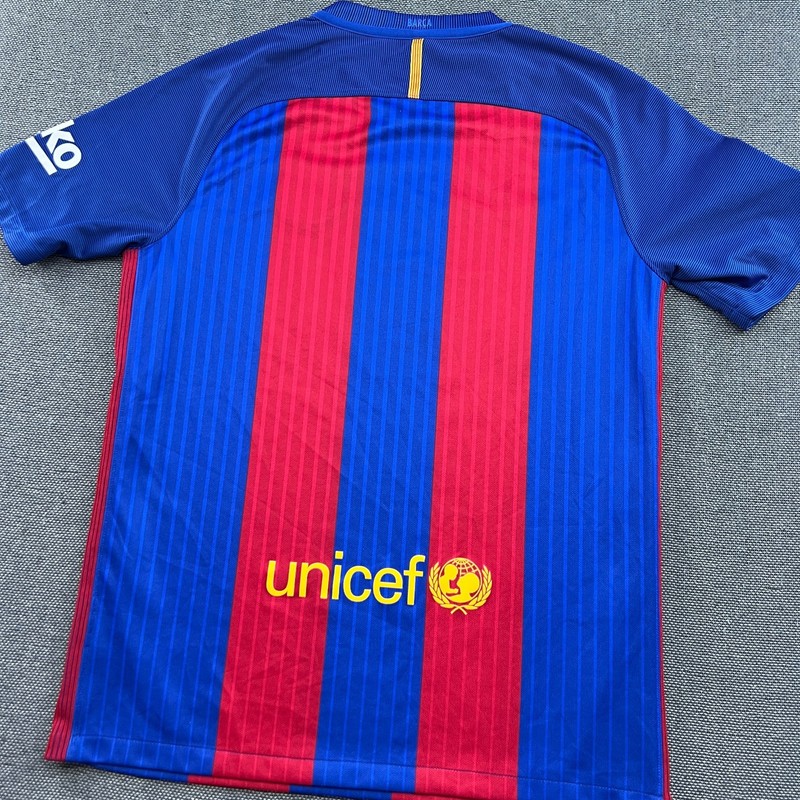Barcelona 2016 2017 Home Football Jersey Mens Medium Adult Nike Shirt gallery