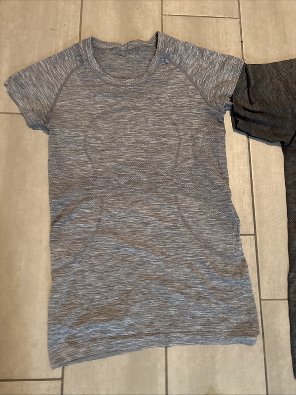 Lot Of 3 Lululemon T-Shirts Men's Large & Medium & Women's Large Yoga gallery