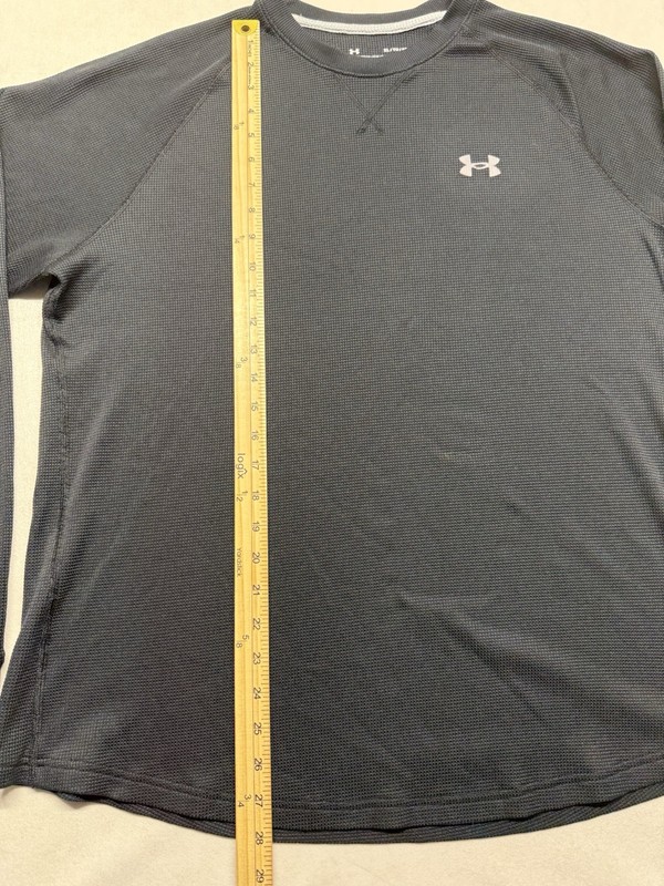 Under Armour Men’s Loose Fit Black Thermal Waffle Weave Size XL gallery