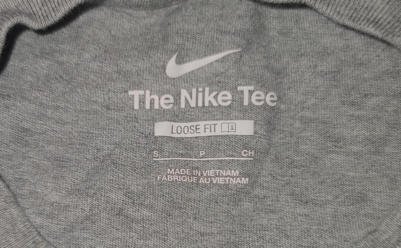 Nike Sportswear T-Shirt Active Short Sleeve Men's Size Small gallery