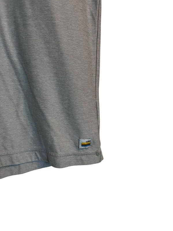 Vuori Strato Tech Tee Shirt M Gray Stretch Athletic Gym V126 gallery