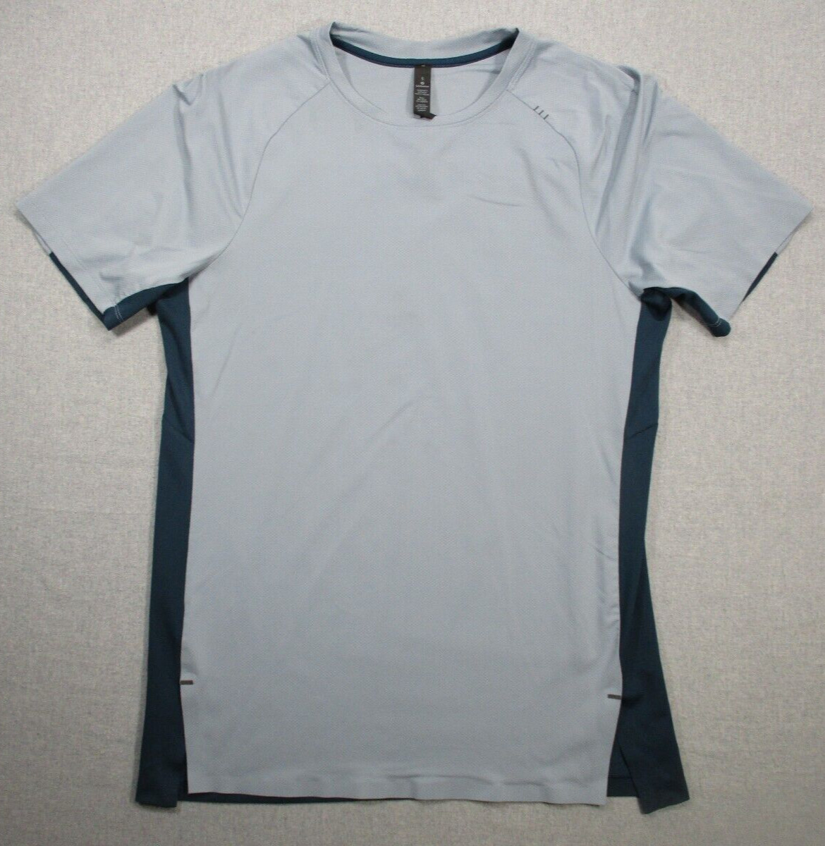 Lululemon Men Size S Muscle Motion Short Sleeve Blue 2 Tone gallery