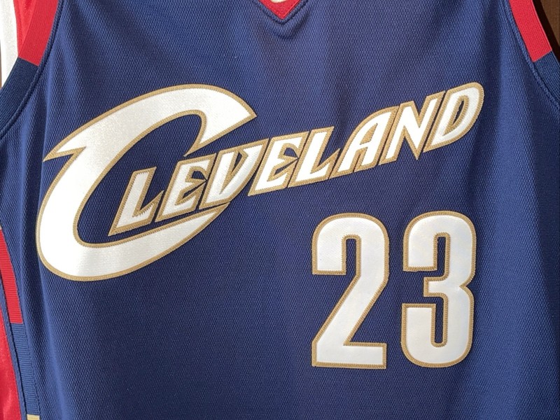 Mitchell & Ness Authentic 2008-09 Lebron James Cleveland Cavaliers Jersey gallery
