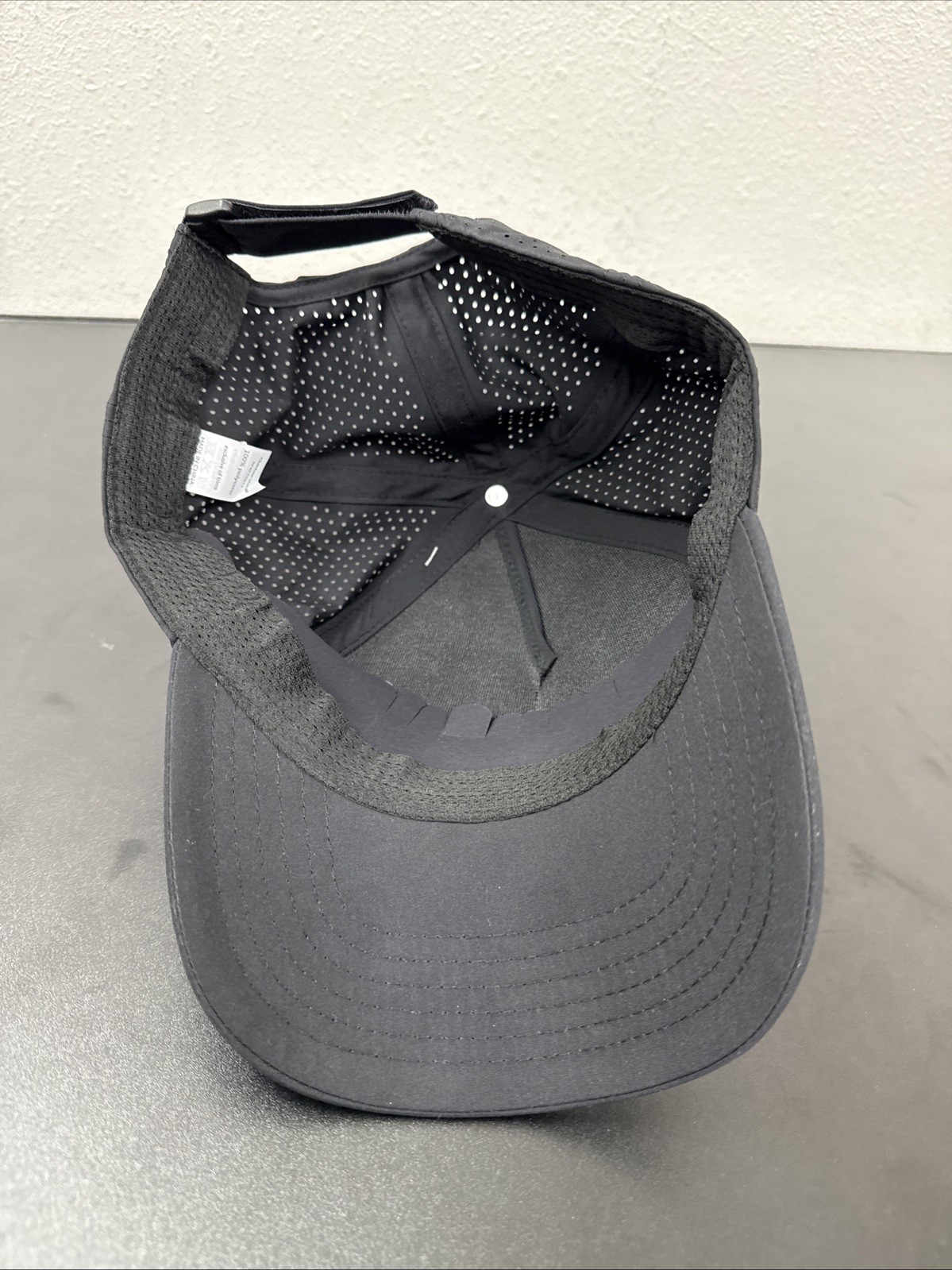 Outdoor Voices Men's Performance Trucker Hat Black NWT gallery