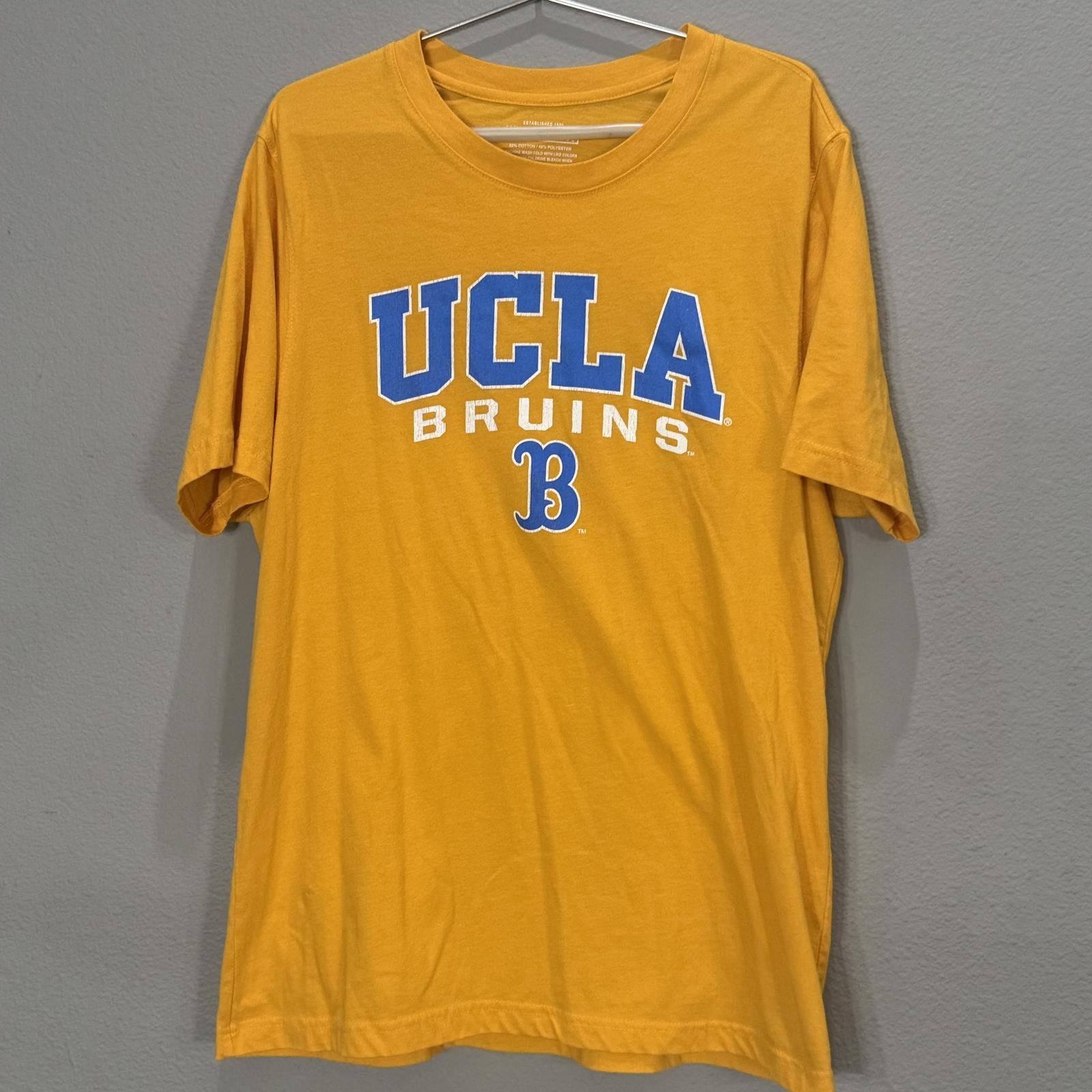 UCLA Bruins Yellow Graphic Size XL T-Shirt gallery