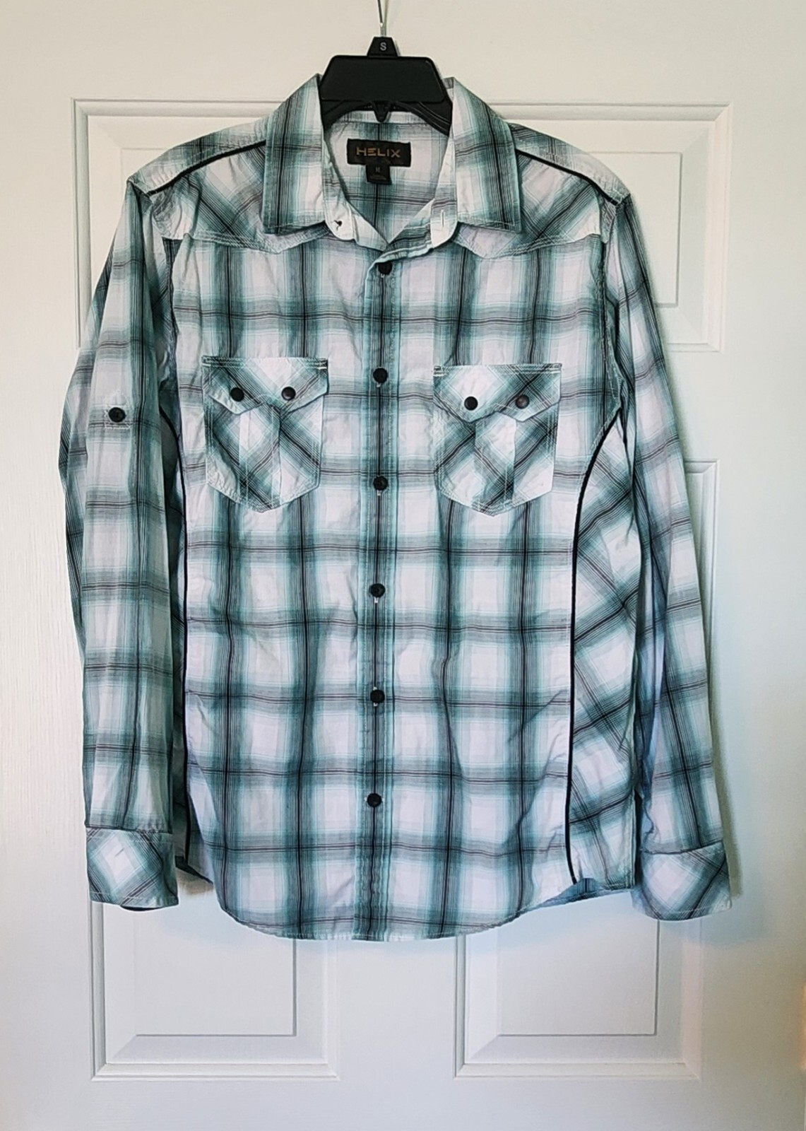 Helix Mens Medium Athletic Fit Longsleeve Plaid Buttonfront Shirt gallery