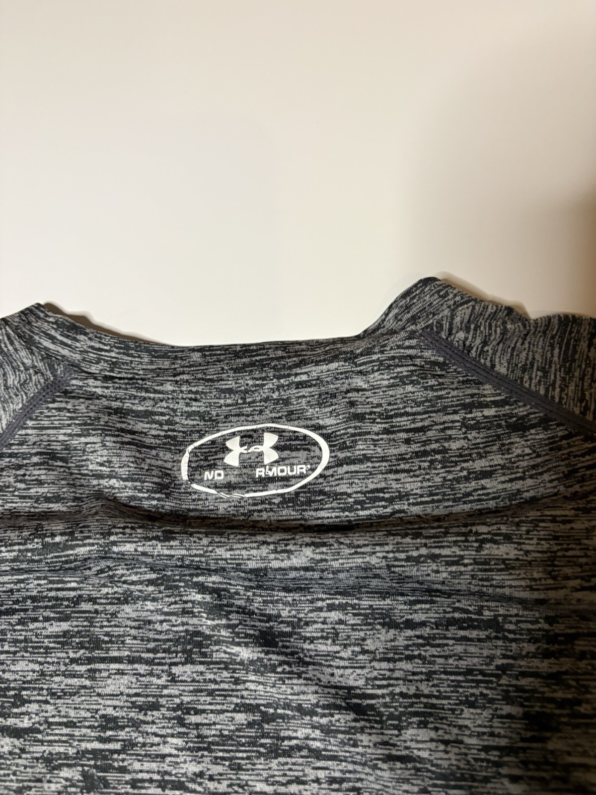 Under Armour UA Tech Men’s Women’s Short Sleeve T-Shirt Gray And Black gallery