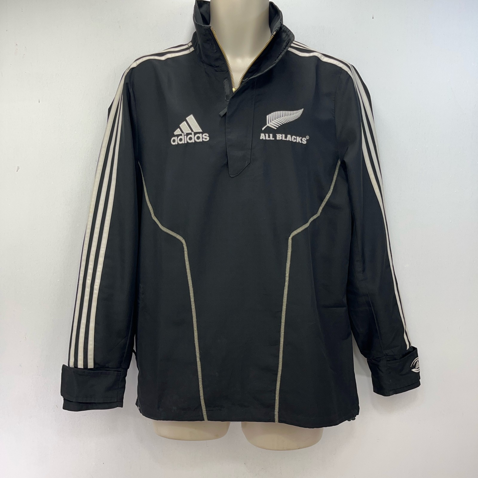 All Blacks Rugby Pullover Adidas 2011 Black Top Men's Size UK 36/38 Medium gallery