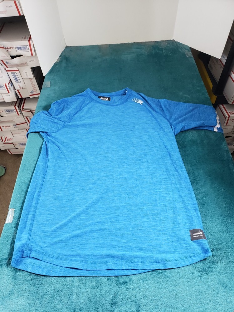 American Eagle Active Shirt Size Large Mens Blue Long Sleeve Running Stretch
