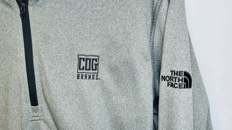 The North Face Mens Tech Essential 1/4 Zip Fleece Pullover Gray Large / COG gallery