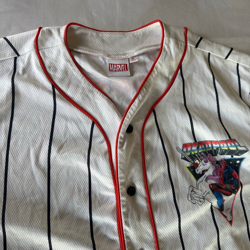 Marvel Deadpool Jersey Men XL Deadpool on Unicorn Chest and back gallery
