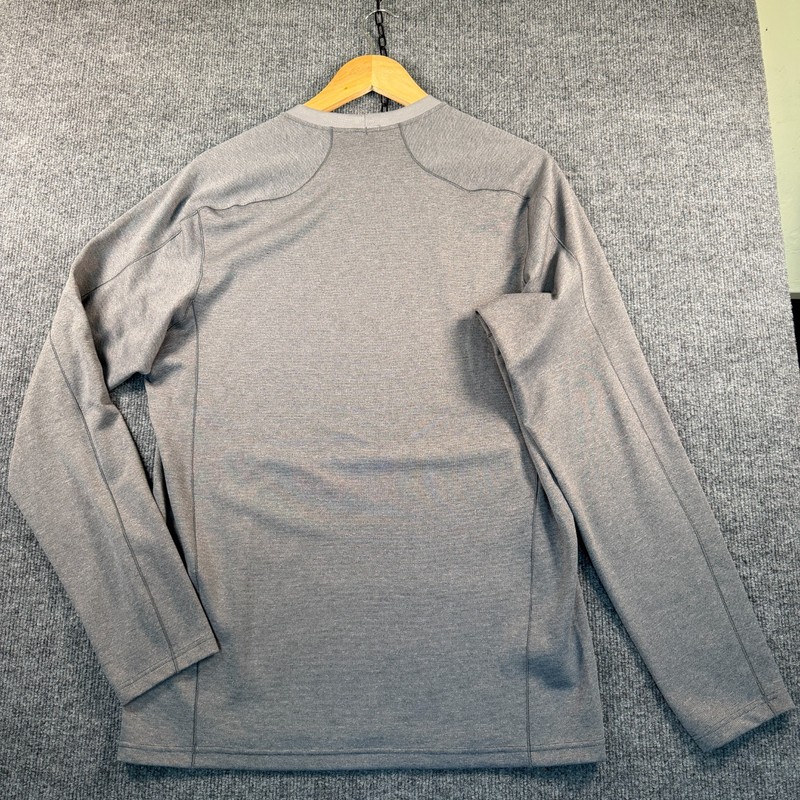 Patagonia Capilene 3 Midweight Long Sleeve Gray Baselayer Shirt Mens Medium gallery
