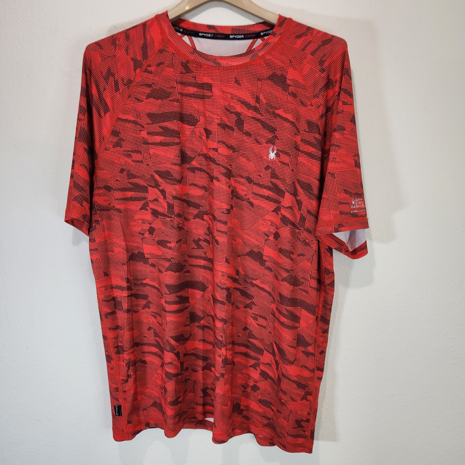 Spyder Men’s Large Swim Shirt Red Camo Rash Guard UPF 30+ Bold Swim gallery