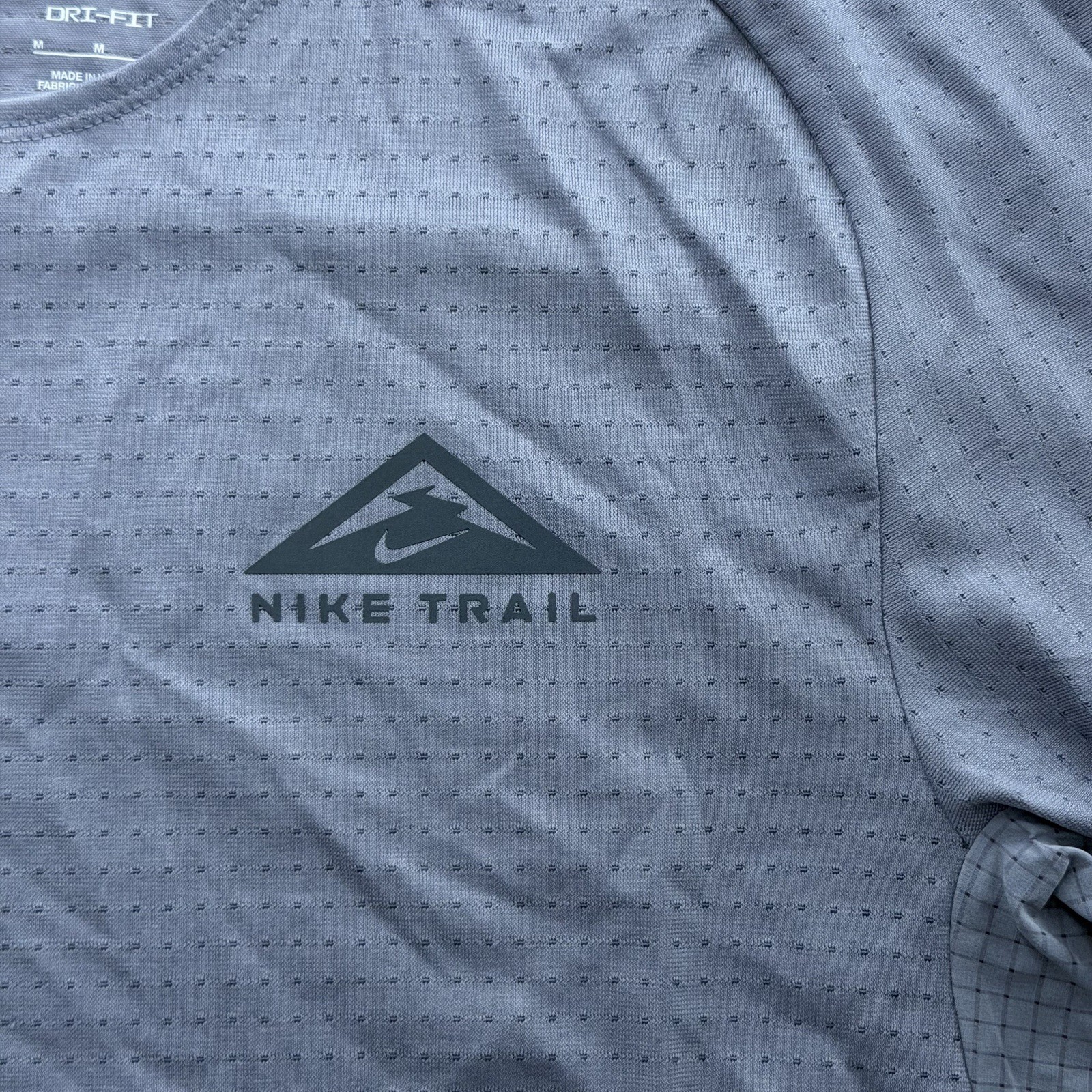 Size M - Nike Trail Solar Chase Dri-FIT Running Top Grey DV9305-078 (Brand New) gallery
