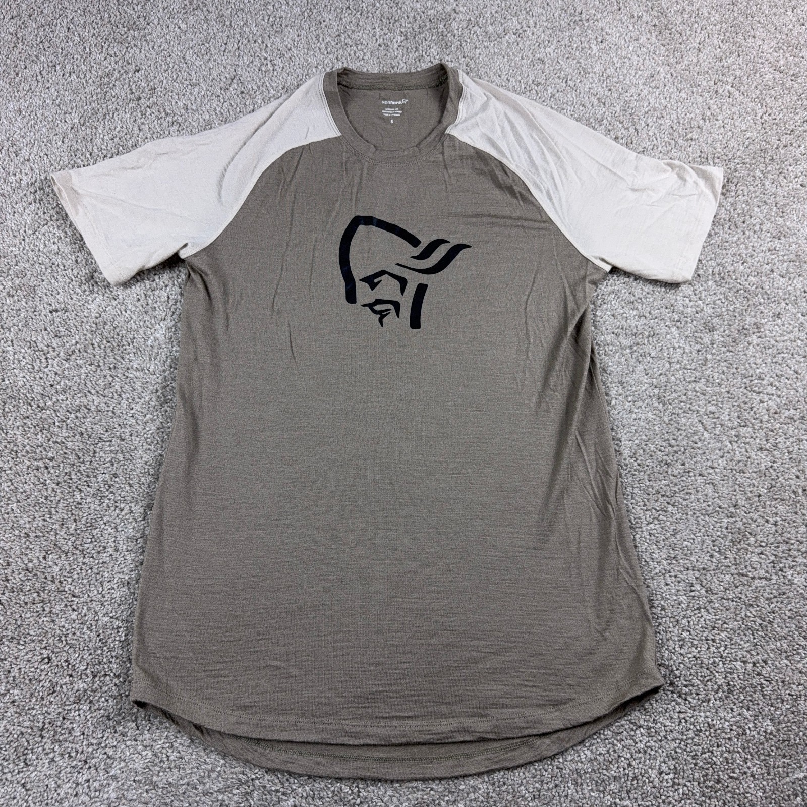 Norrona Shirt Mens Small Beige Gray Wool base Layer Femund PureUll Hiking Hiker gallery