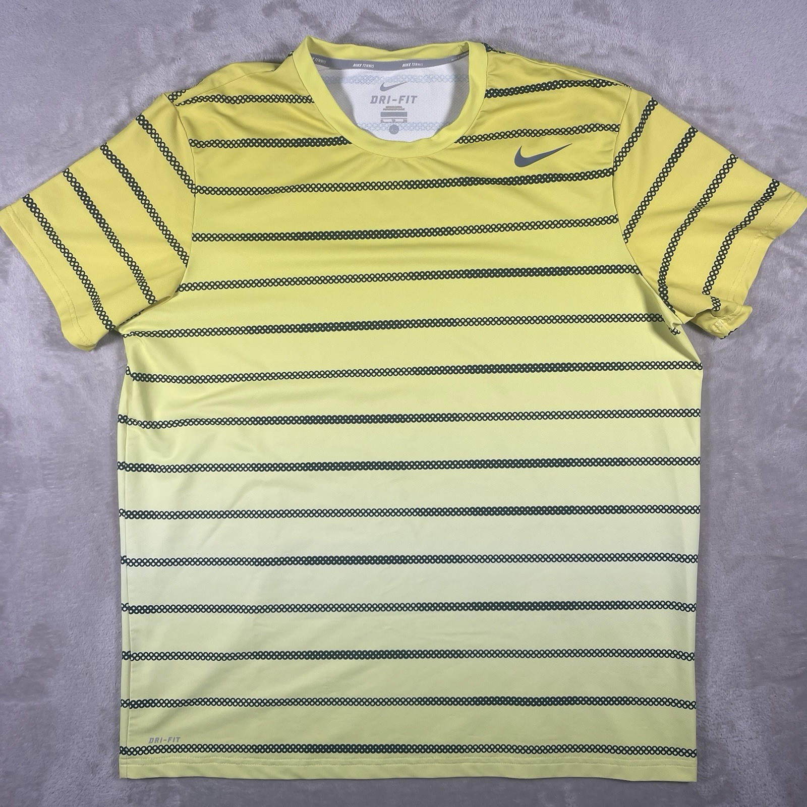 Nike Court Team DryFit Tennis T-Shirt Beaded Striped Yellow ombre Mens XL gallery