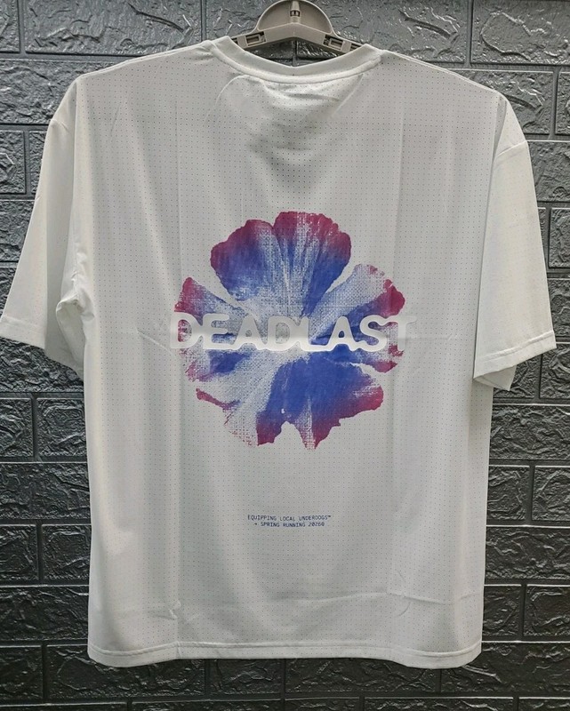 New DEADLAST Flowpace Perforated Breathable Miost Wick Tee White Size Large gallery