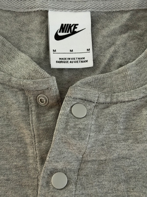 Nike Mens Club Fleece Long Sleeve Henley Shirt Gray FZ6630-010 Medium gallery