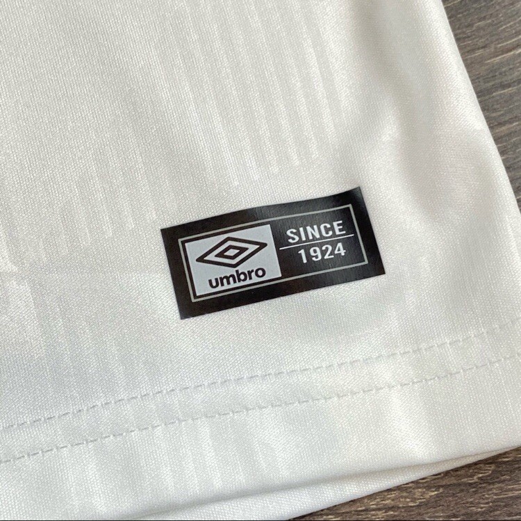 Umbro 90’s Retro Style Men’s Belfast Activewear White Soccer Jersey Size XL NEW gallery
