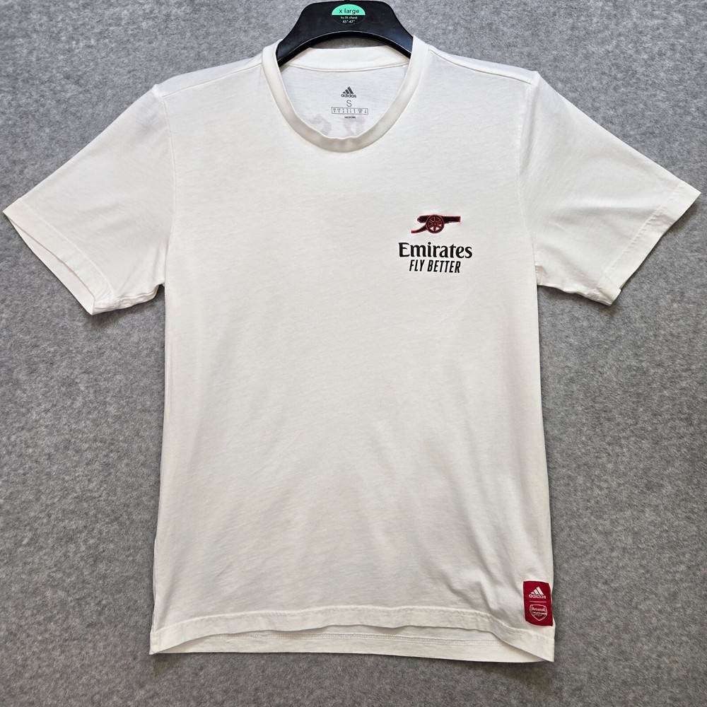 The Arsenal Adidas Small Travel Graphic Tshirt 21/22 Gothic White Cannon 236