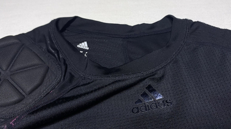 Men's ADIDAS TechFit ClimaCool Breathable Padded Football Shirt Size LARGE Black gallery