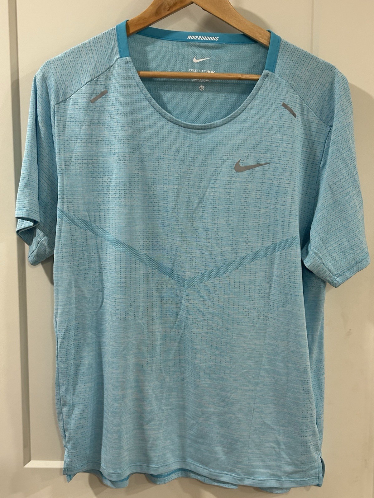 Nike Men Dri-FIT ADV TechKnit Ultra Running Short Sleeve Shirt Chlorine Blue L gallery