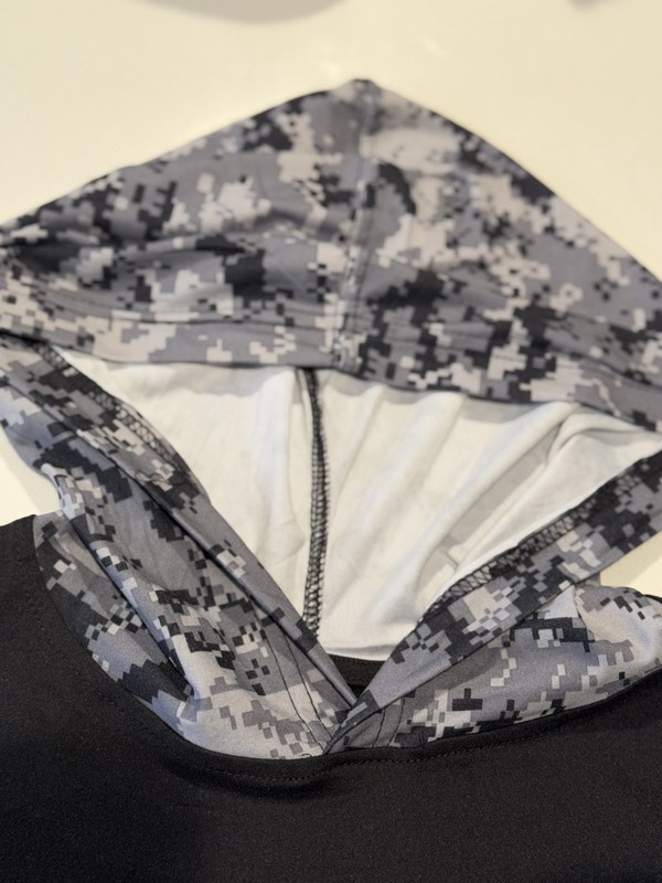 US Army Hoodie Pullover - Men’s Medium Camouflage And Black Dri-Fit USA Patch gallery