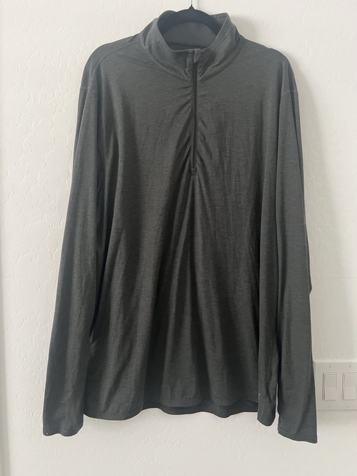 Vuori Ease Performance Half Zip 2.0 Men’s XXL Charcoal Heather Pullover Stretch gallery