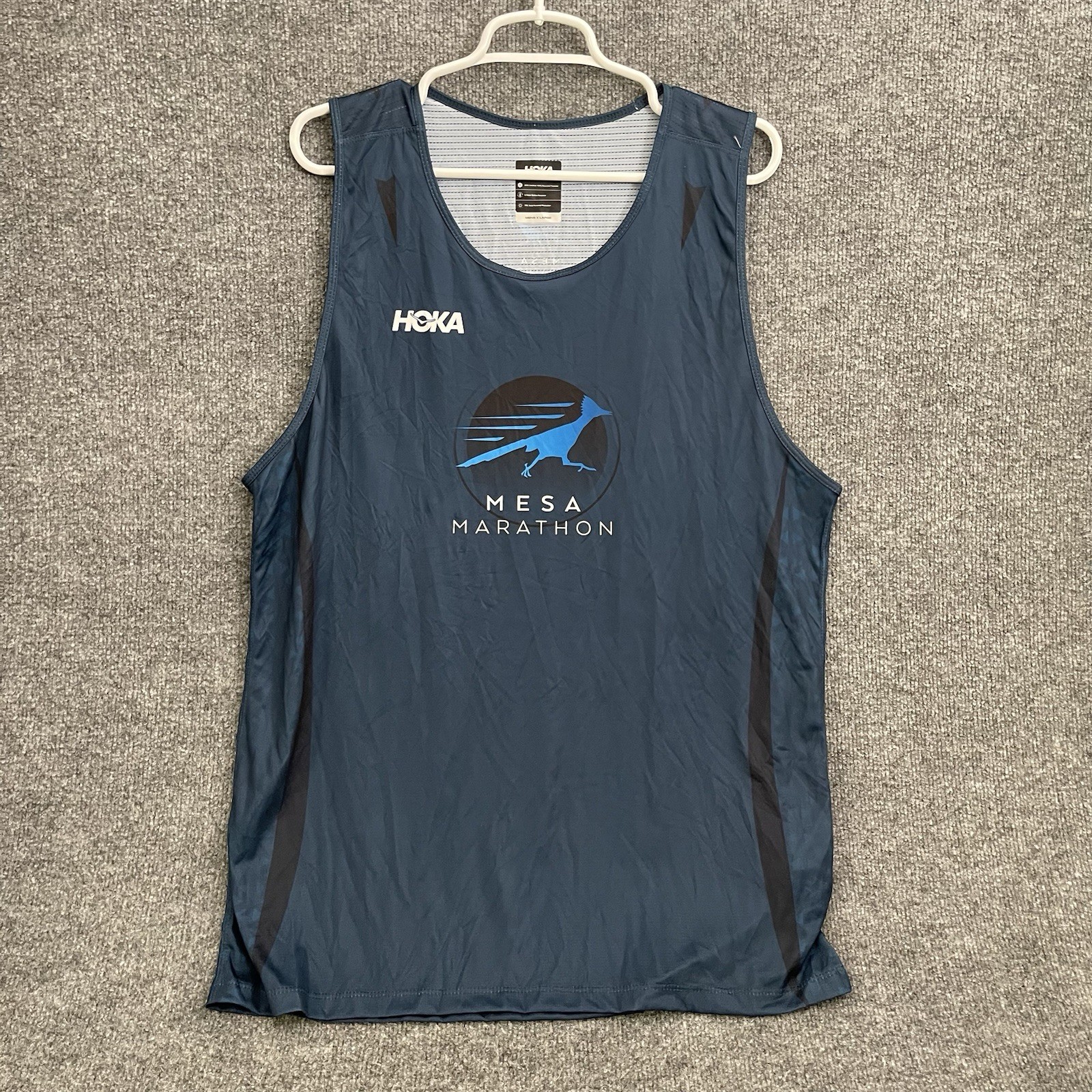 Hoka Mesa Marathon Arizona Roadrunner Singlet Shirt Men’s Sz XL Blue Performance gallery
