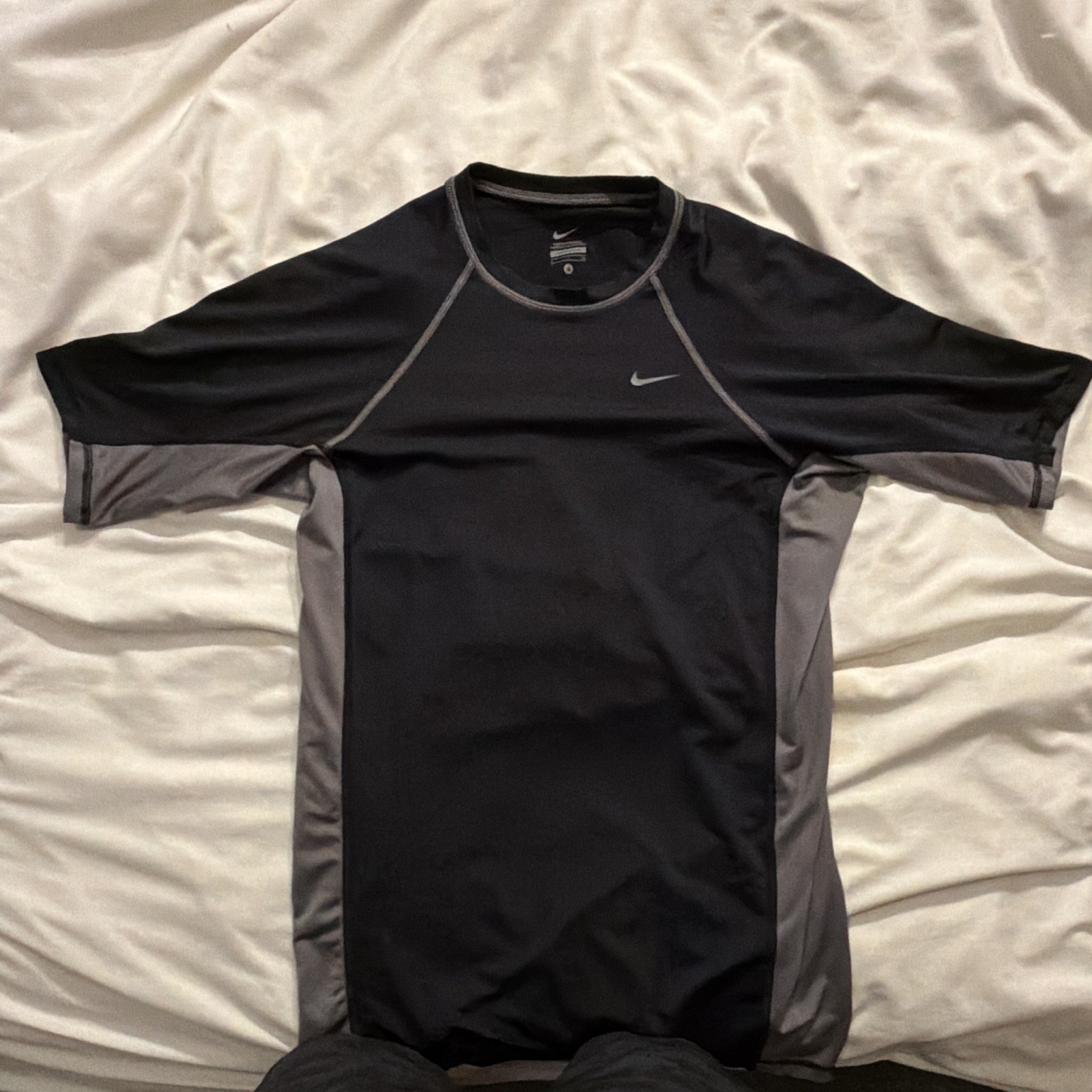 Nike Men's Black/Gray Short Sleeve Crew Neck Athletic Fit T-Shirt S gallery