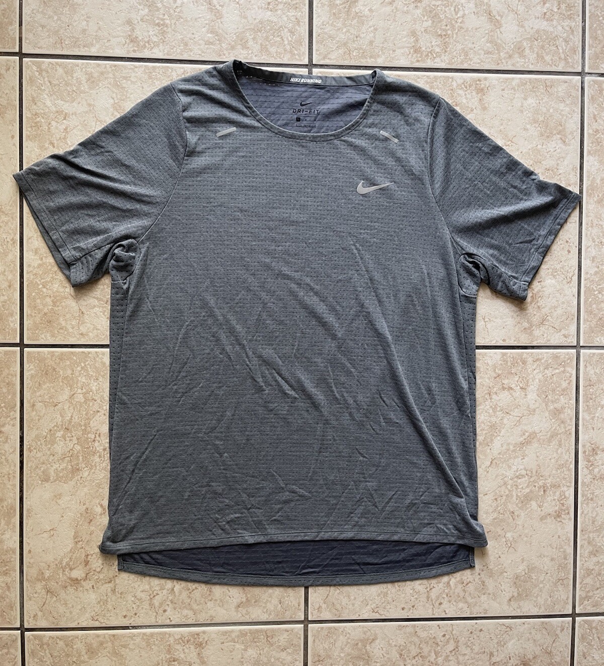 Nike Running Men’s Short Sleeve Tech T-Shirt Gray Large Dri-Fit Sports Ball Tee gallery