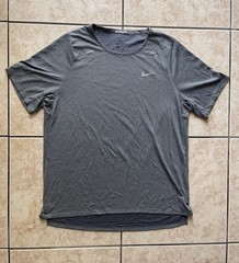 Nike Running Men’s Short Sleeve Tech T-Shirt Gray Large Dri-Fit Sports Ball Tee